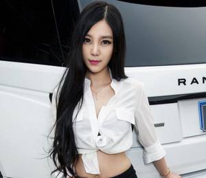 女友小雪被房东老板玩 闷哼别乱动