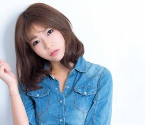 女子喝了老板递来的水 吃含揉小白兔小说