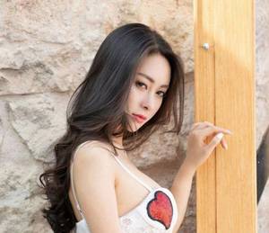 娘亲怀孕江湖 我现在才上初一被男朋友