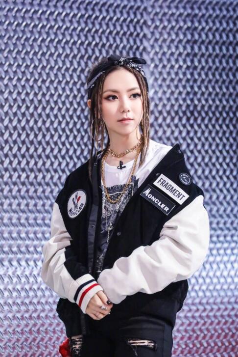 邓紫棋 2020Mnet亚洲音乐大奖最佳亚洲艺人美照分享及个人资料