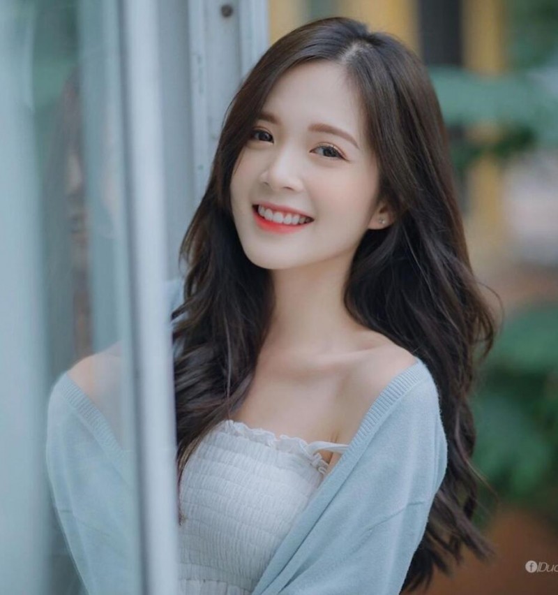 小清新越南正妹Nguyễn Hoàng Ngọc Huyền,「性感的一面」太甜了!