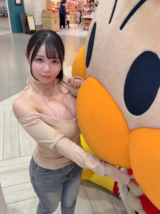 恋川小桃(恋川こもも)出道作品番号及封面,恋川小桃个人简介